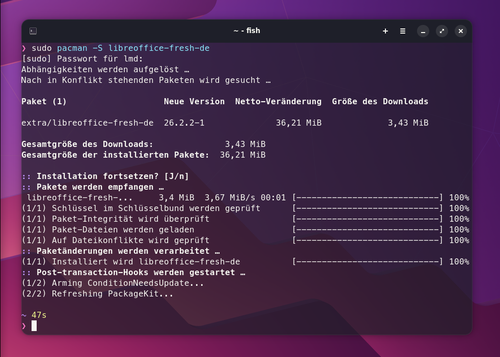 Screenshot mit einem Terminalfenster, das die Ausgabe von "pacman -S libreoffice-fresh-de" zeigt.